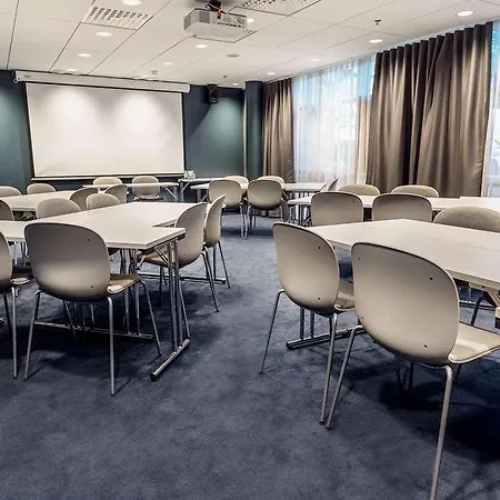 Scandic Helsinki Airport 4*