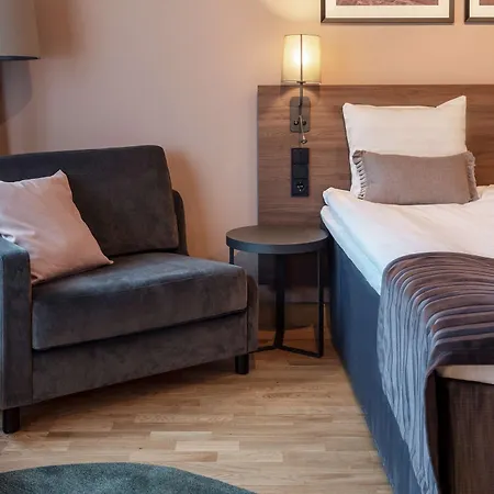 Scandic Helsinki Airport 4*