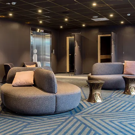 Scandic Helsinki Airport فندق 4*