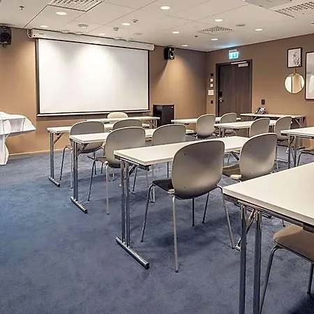 Scandic Helsinki Airport Ξενοδοχείο 4*