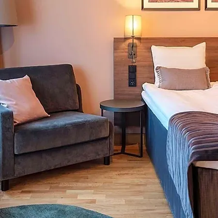 Scandic Helsinki Airport 4*