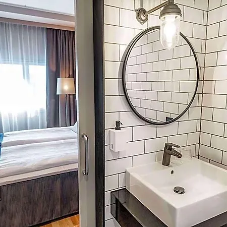 Scandic Helsinki Airport 4*