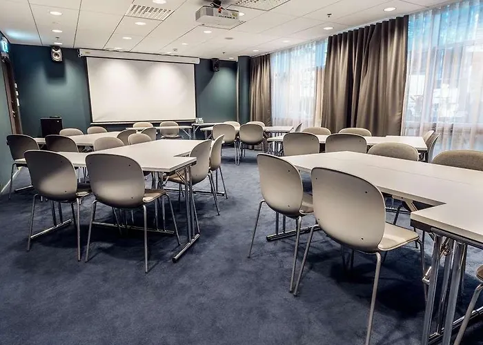 Scandic Helsinki Airport 4*